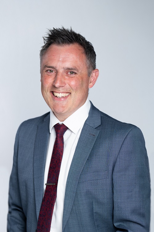 Mr D Spicer