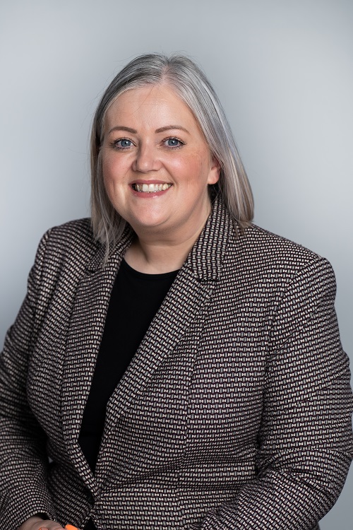 Mrs E Clarke
