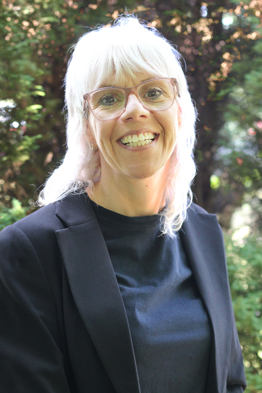 Mrs A Lee