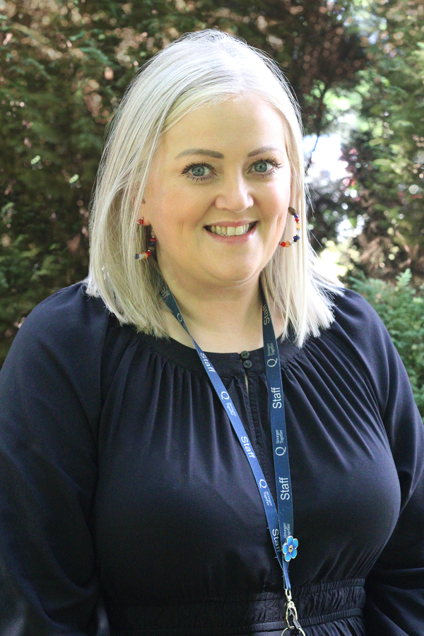 Mrs E Clarke