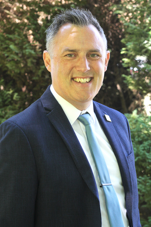 Mr D Spicer